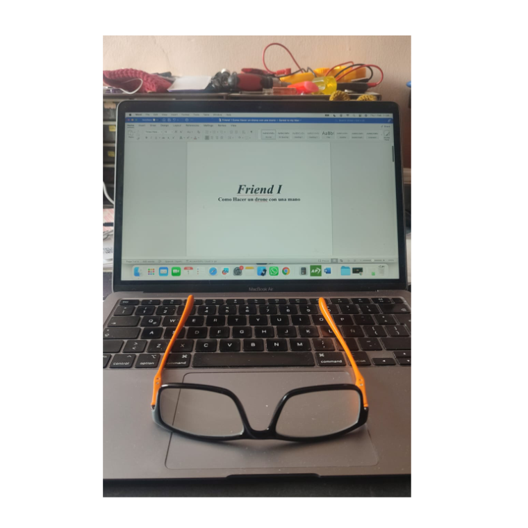 Friend I Como Hacer un drone con una mano